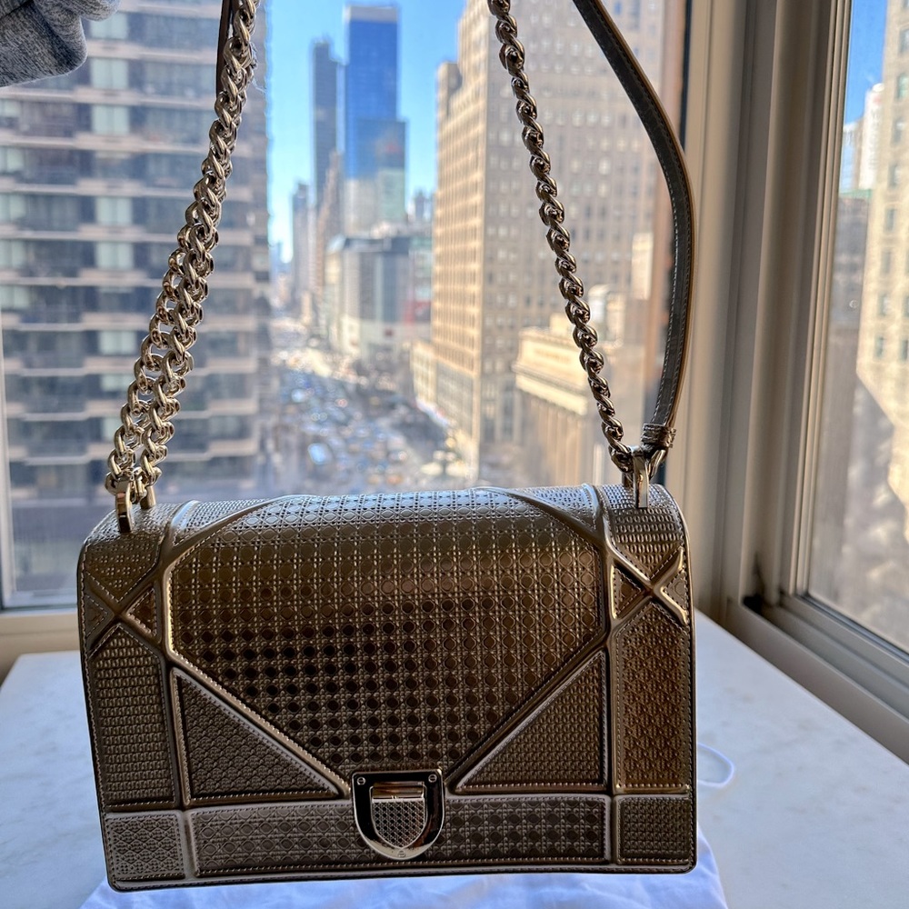 Dior Legacy Diorama Bag - Champagne MicroCannage Patent Leather - Picture 5 of 11